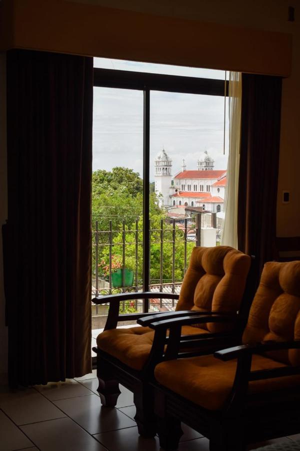 Vista Los Volcanes Hotel Y Restaurante Хуаюа Экстерьер фото