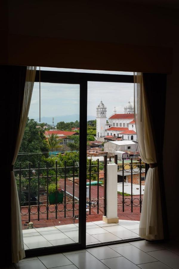 Vista Los Volcanes Hotel Y Restaurante Хуаюа Экстерьер фото