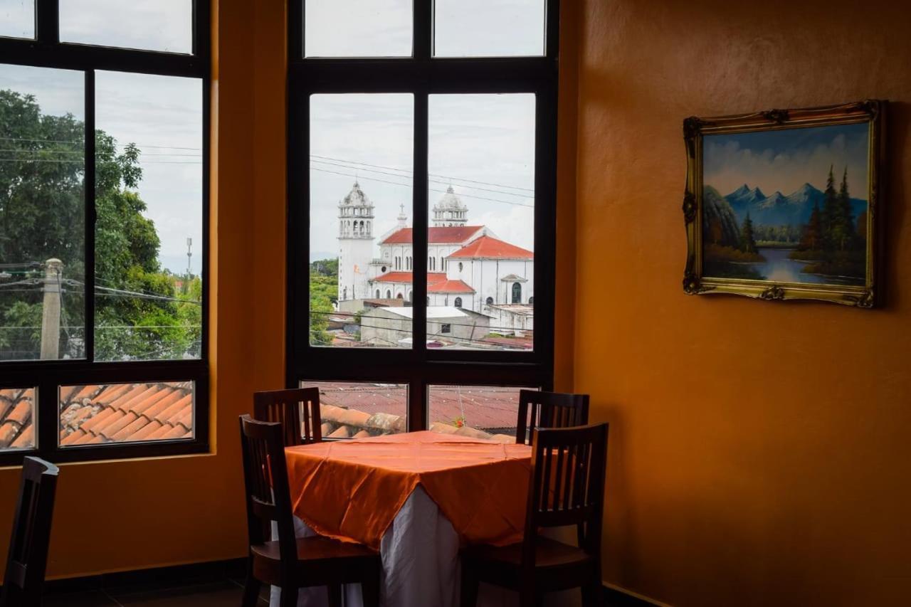 Vista Los Volcanes Hotel Y Restaurante Хуаюа Экстерьер фото