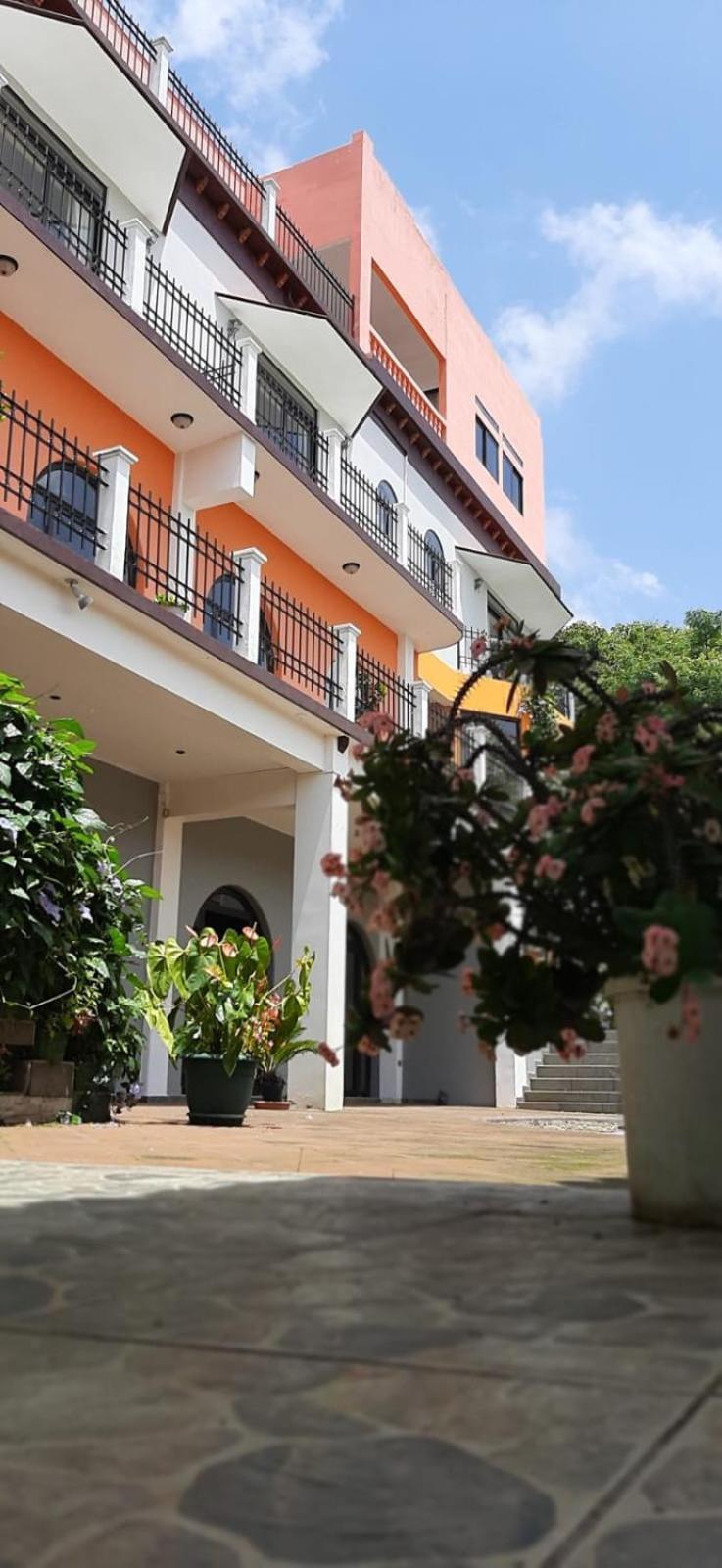 Vista Los Volcanes Hotel Y Restaurante Хуаюа Экстерьер фото