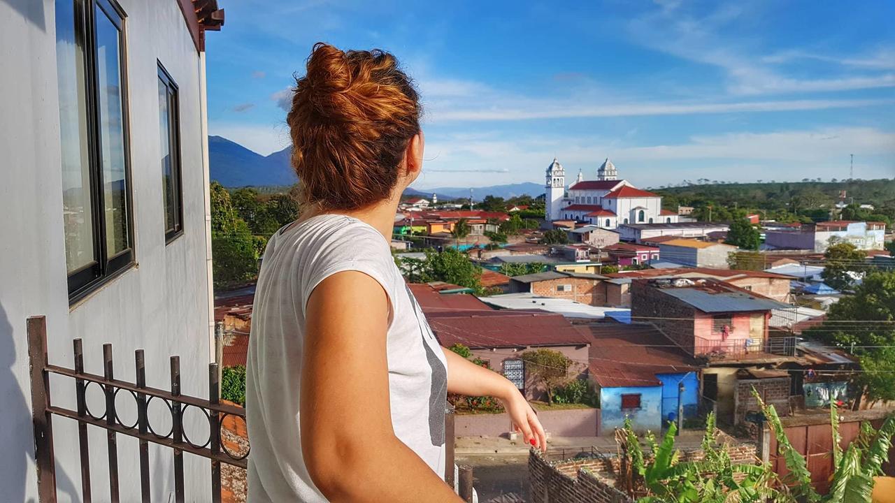 Vista Los Volcanes Hotel Y Restaurante Хуаюа Экстерьер фото